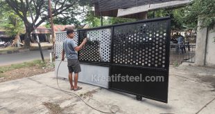 Pintu sorong plat cutting minimalis Banda Aceh proses pengecatan finishing